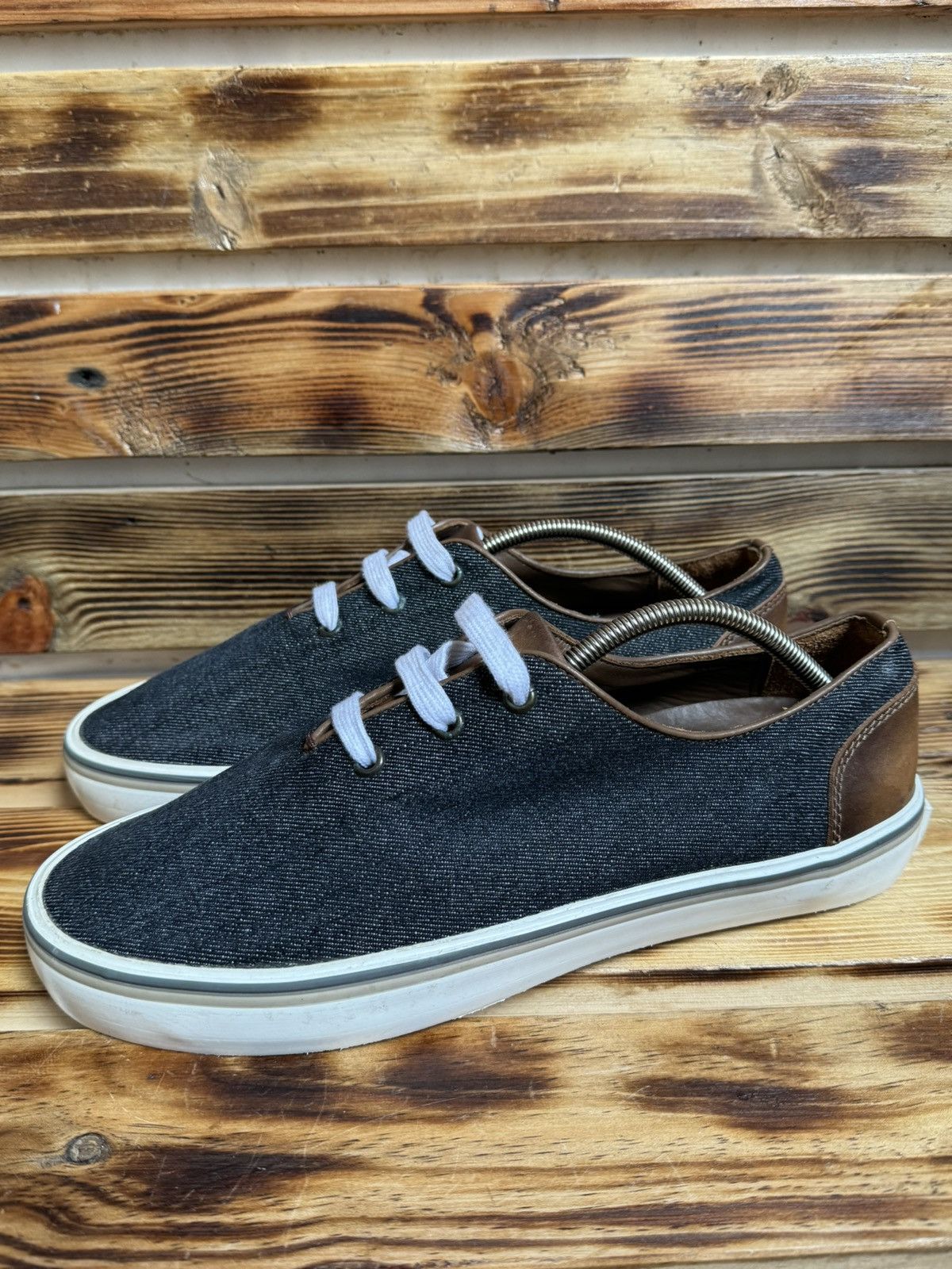 Trimmed denim trainers