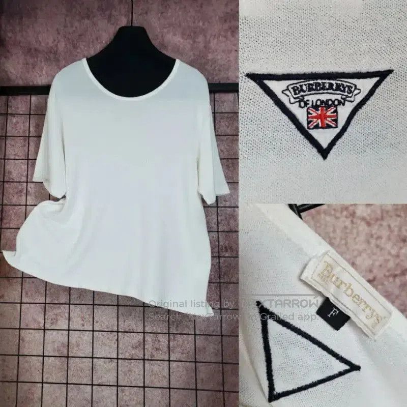 Burberry White Cotton Tee with Logo.