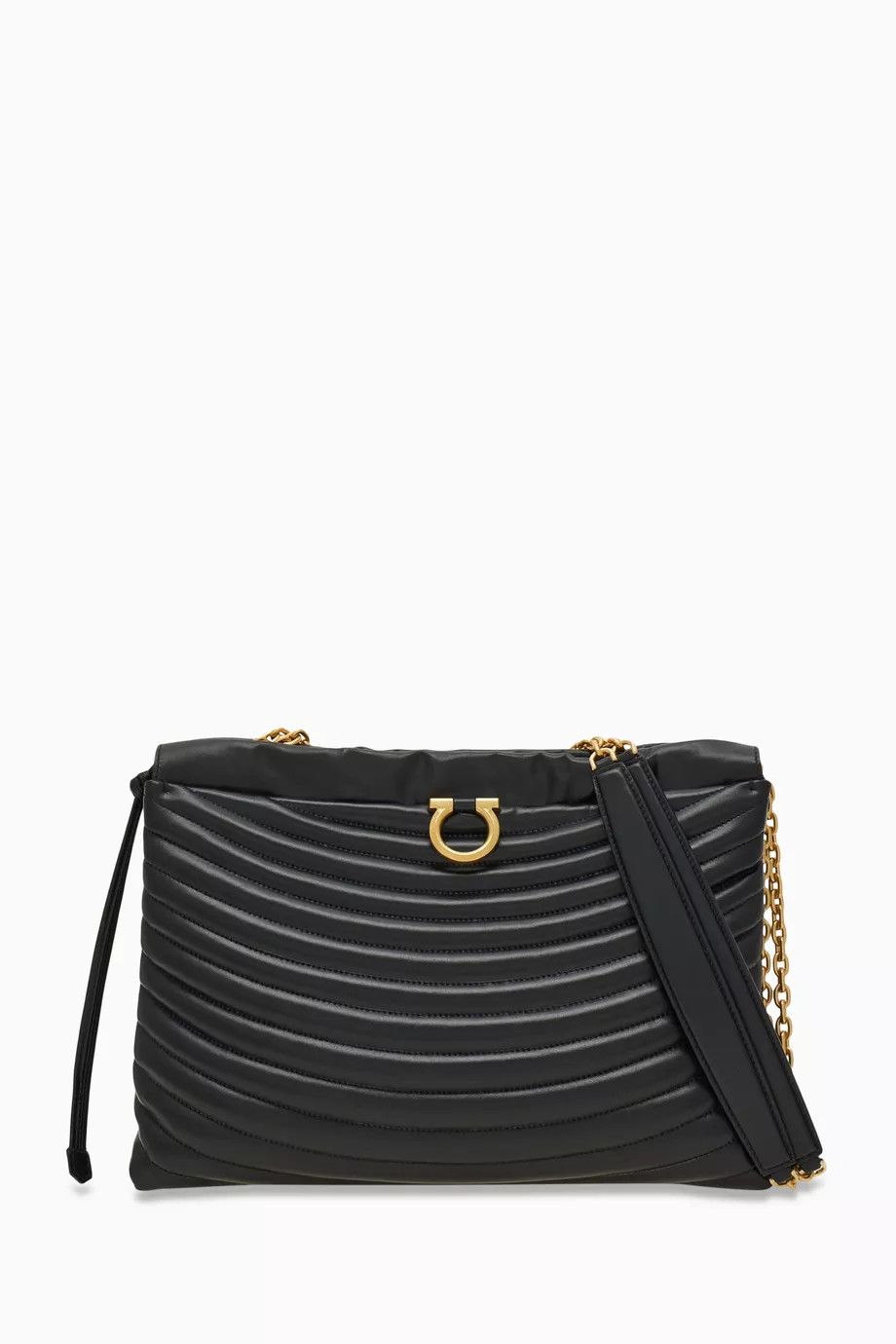 o1s1rm0325 Size: OS / Leather Shoulder Bag in Black